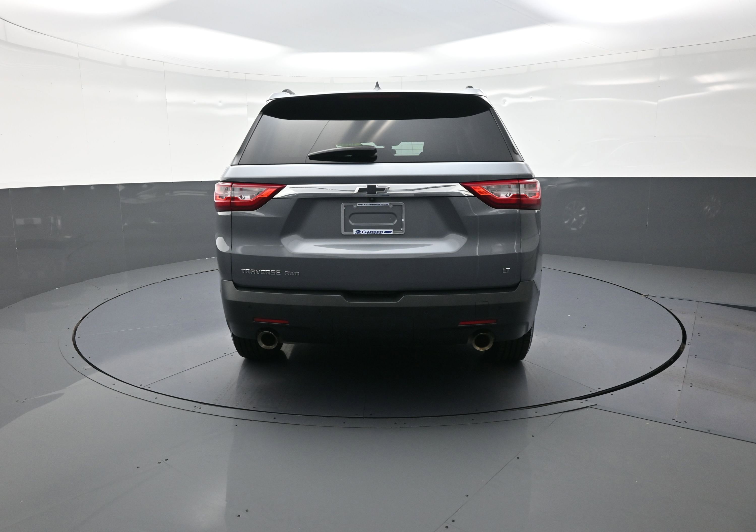 Used 2020 Chevrolet Traverse LT w/ LPO, Black Accent Package image 4