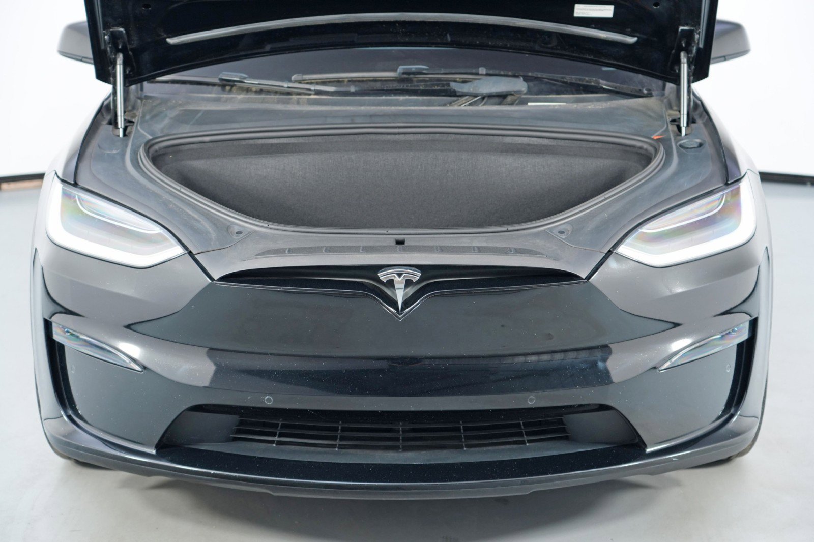 Used 2022 Tesla Model X Plaid image 8