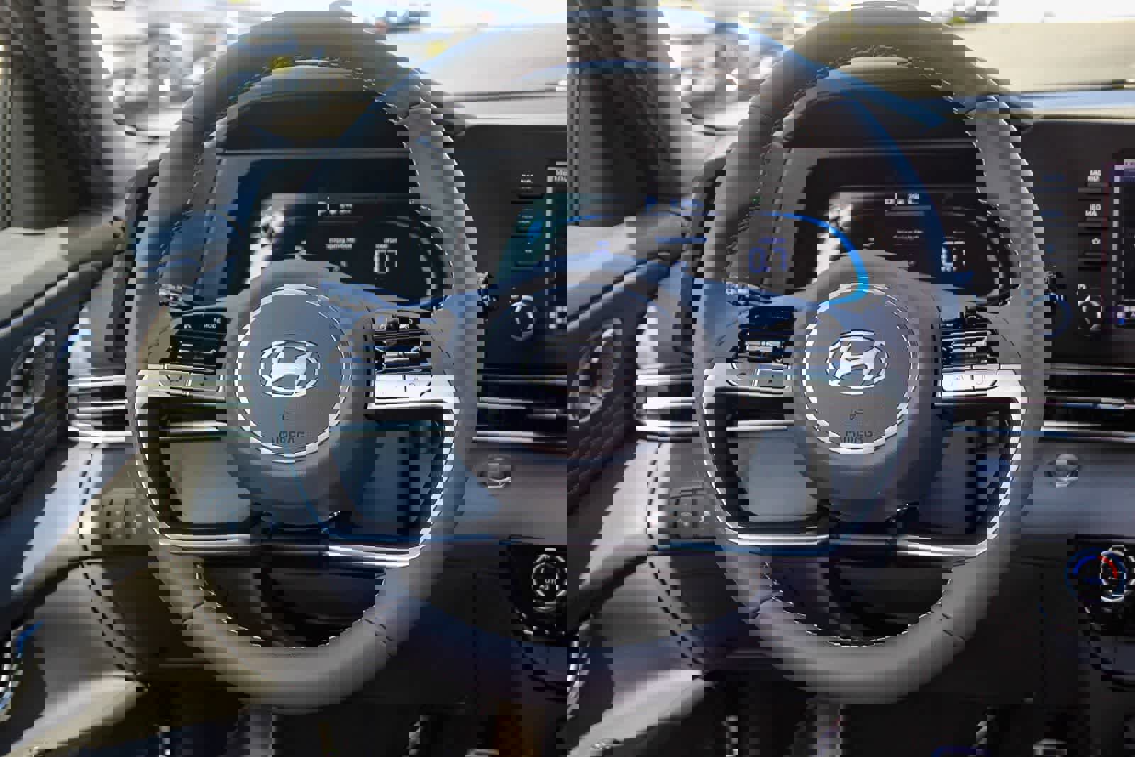 New 2025 Hyundai Elantra Sport image 17