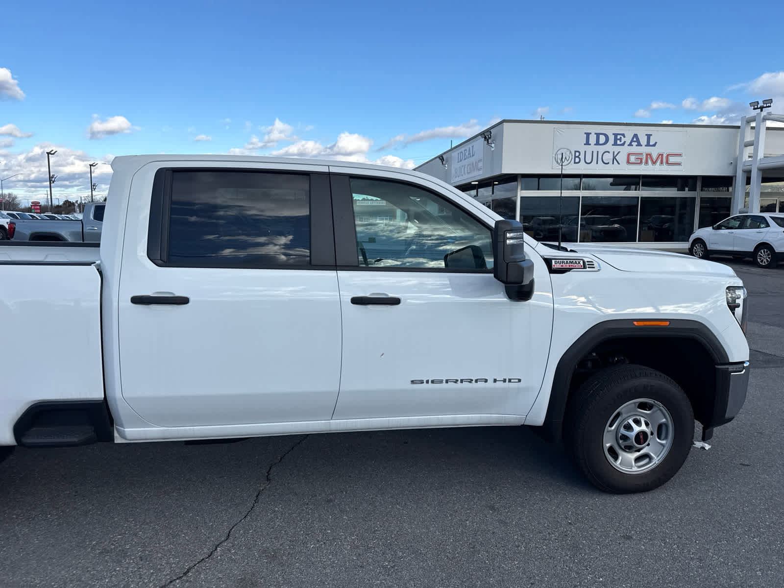 New 2024 GMC Sierra 2500 Pro w/ Convenience Package image 12