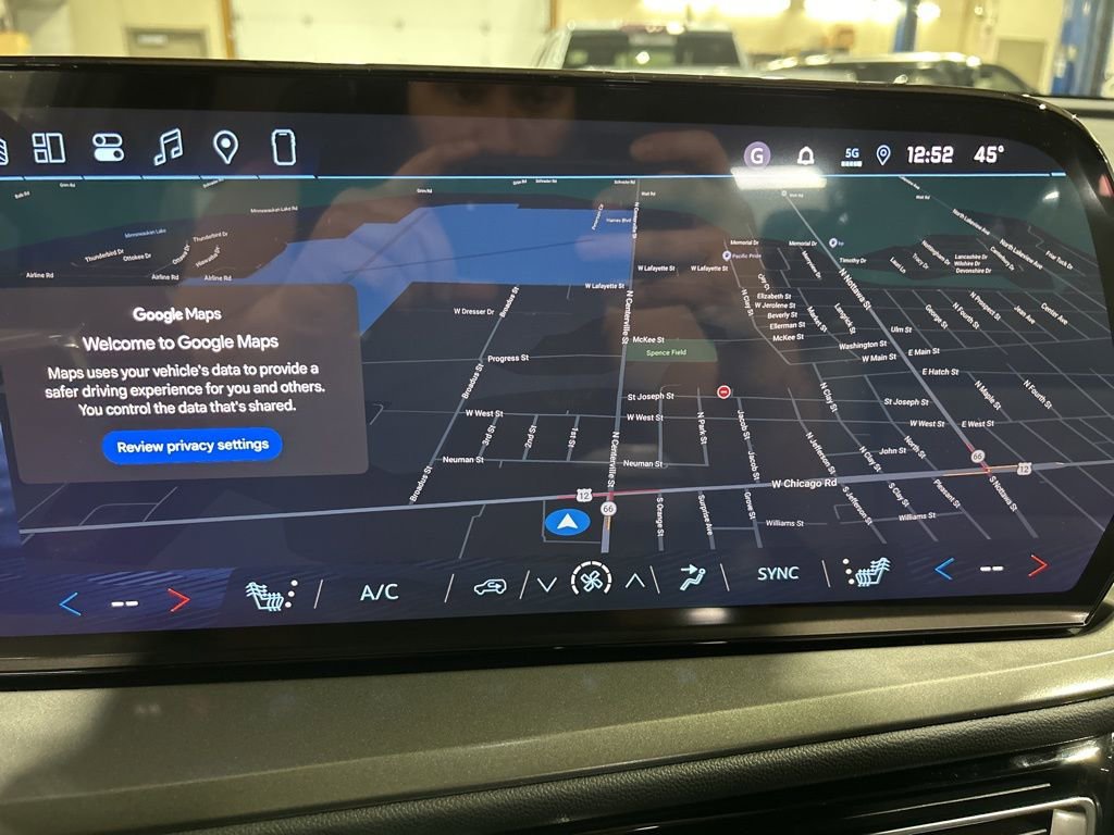 New 2026 Chevrolet Traverse LT w/ Driver Confidence Package image 28