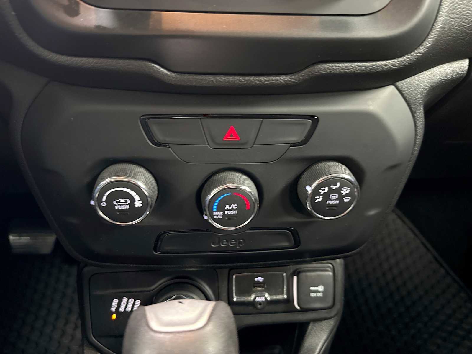 Used 2018 Jeep Renegade Sport w/ Power & Air Group image 22