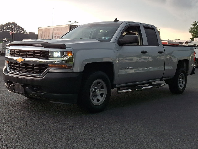 Used 2017 Chevrolet Silverado 1500 W/T w/ WT Convenience Package AWD/4WD image 6