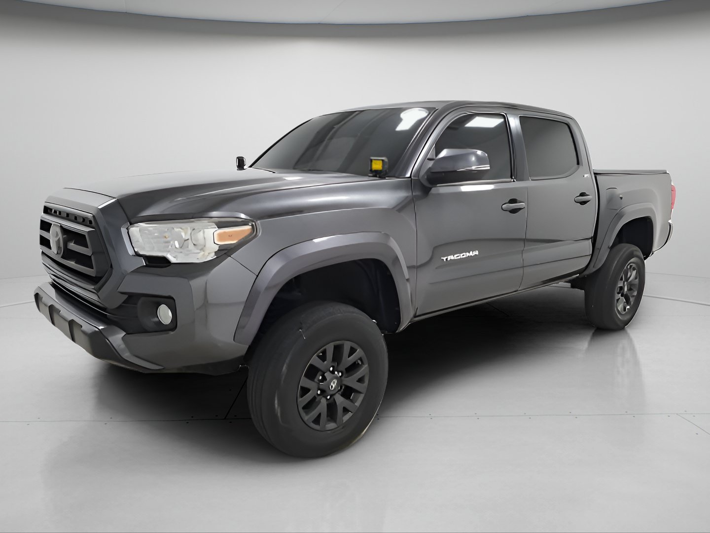 Used 2021 Toyota Tacoma SR5 w/ Technology Package AWD/4WD image 3