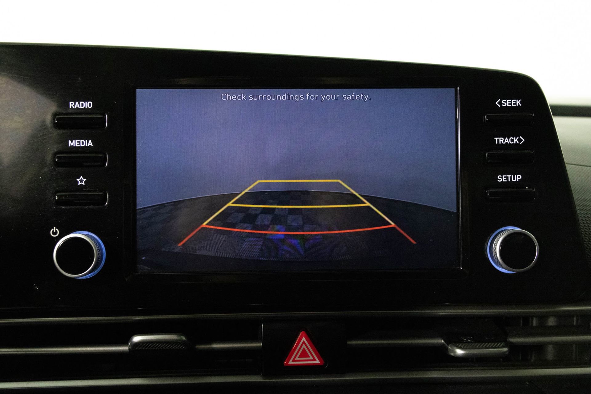 Used 2022 Hyundai Elantra SEL w/ Convenience + Premium Package FWD image 6