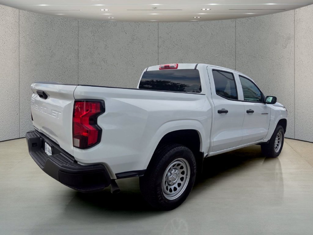 Used 2024 Chevrolet Colorado W/T RWD image 5