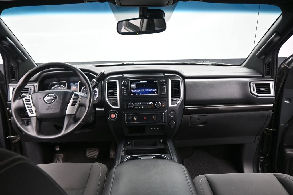 Used 2019 Nissan Titan SV w/ SV Convenience Package RWD image 20