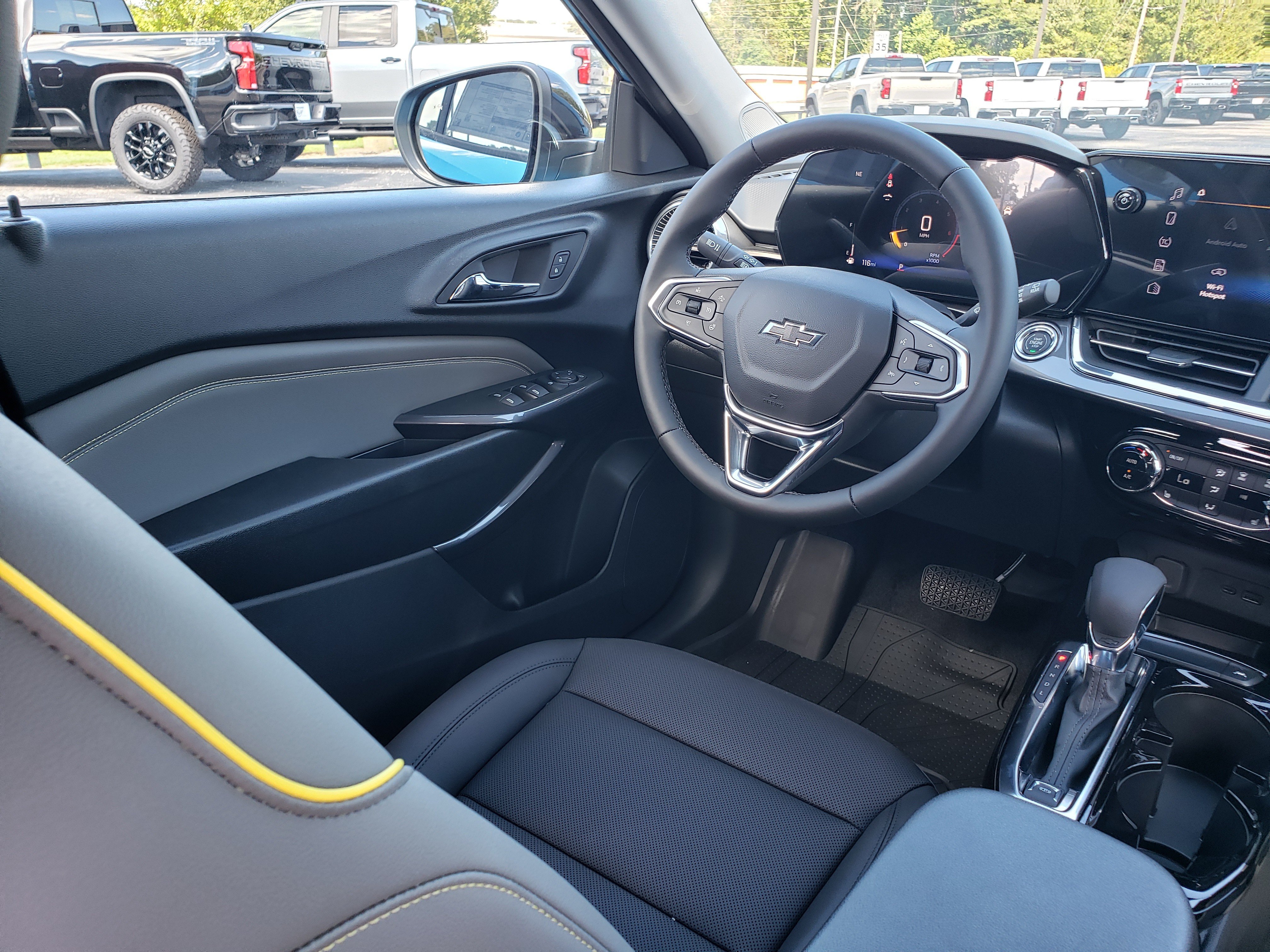 New 2026 Chevrolet Trax ACTIV w/ Sunroof Package FWD image 38