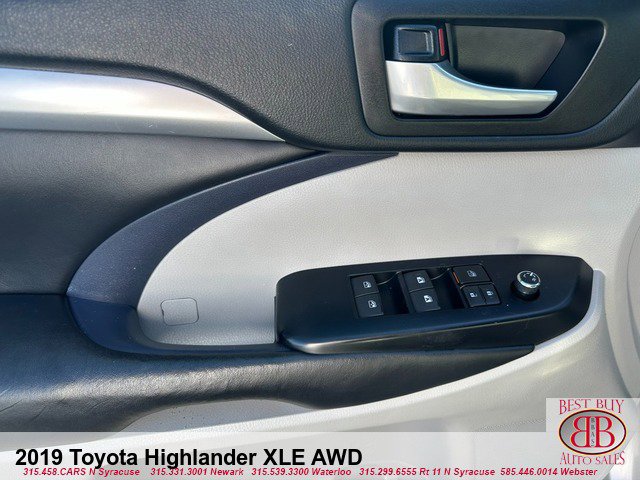 Used 2019 Toyota Highlander XLE image 10