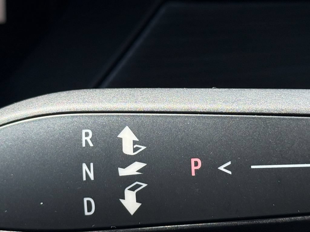 Used 2025 GMC Acadia Elevation FWD image 19