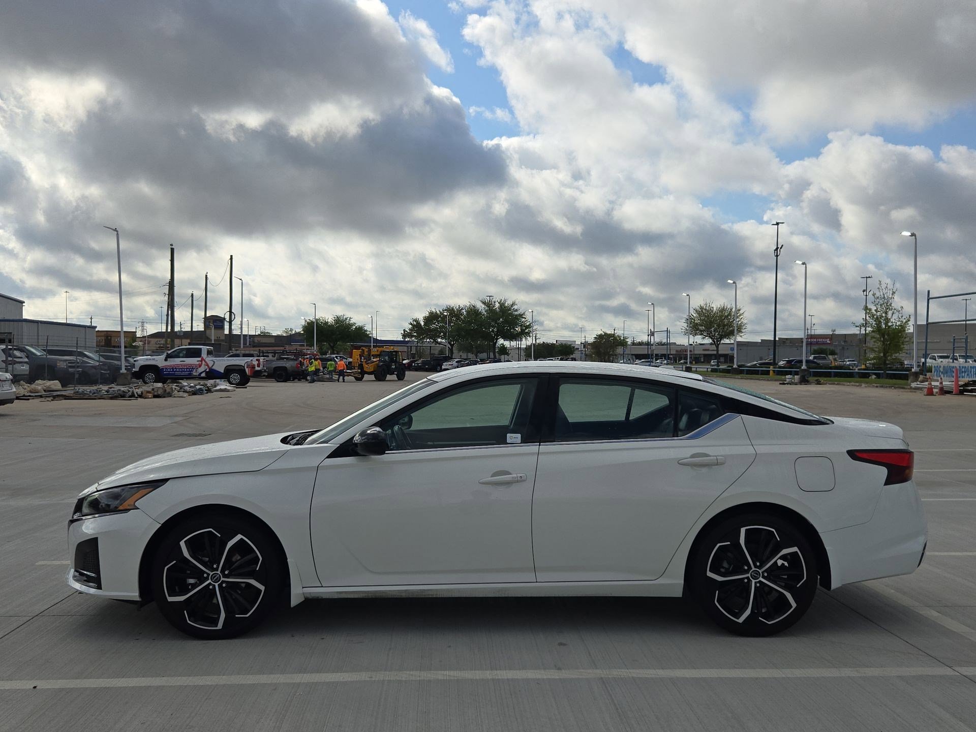 Used 2025 Nissan Altima 2.5 SR image 7