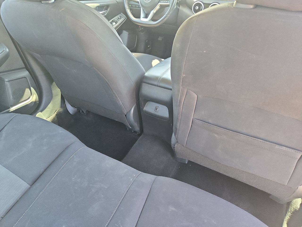 Used 2020 Nissan Sentra SV FWD image 11