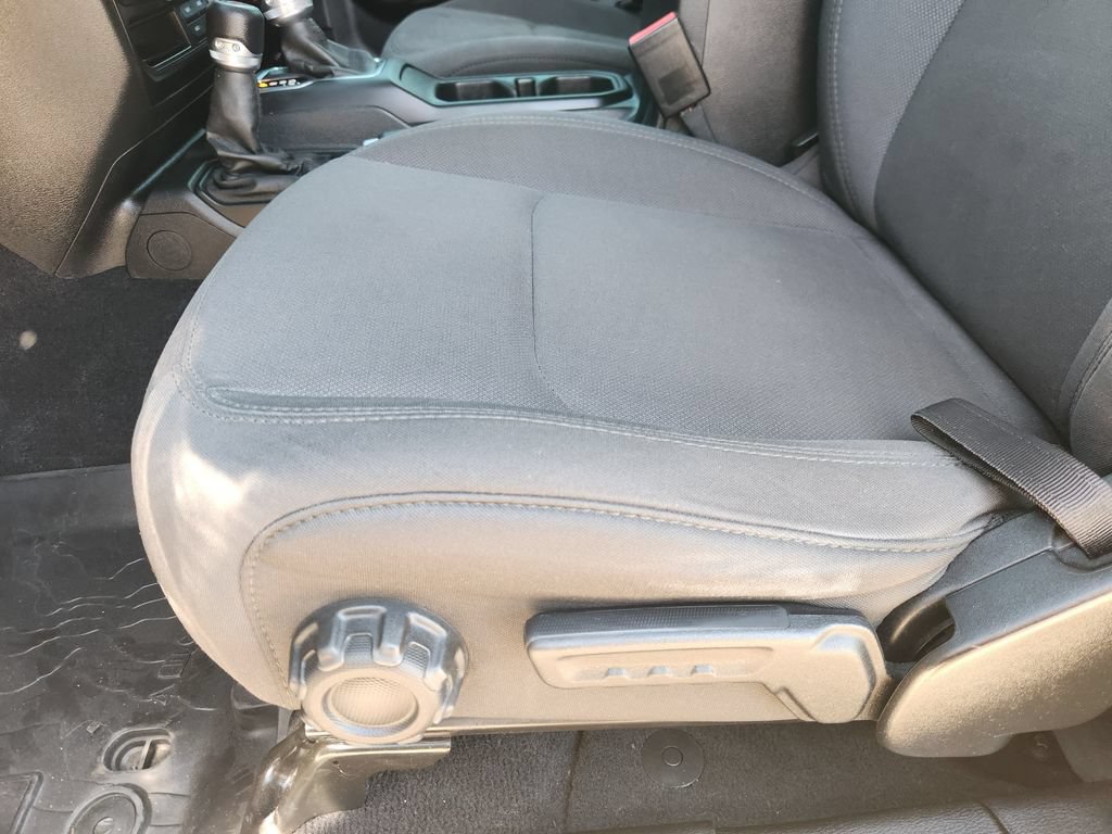 Used 2022 Jeep Gladiator Sport AWD/4WD image 23