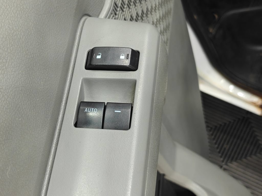 Used 2014 Ford E-250 and Econoline 250 Extended w/ Power Group RWD image 30