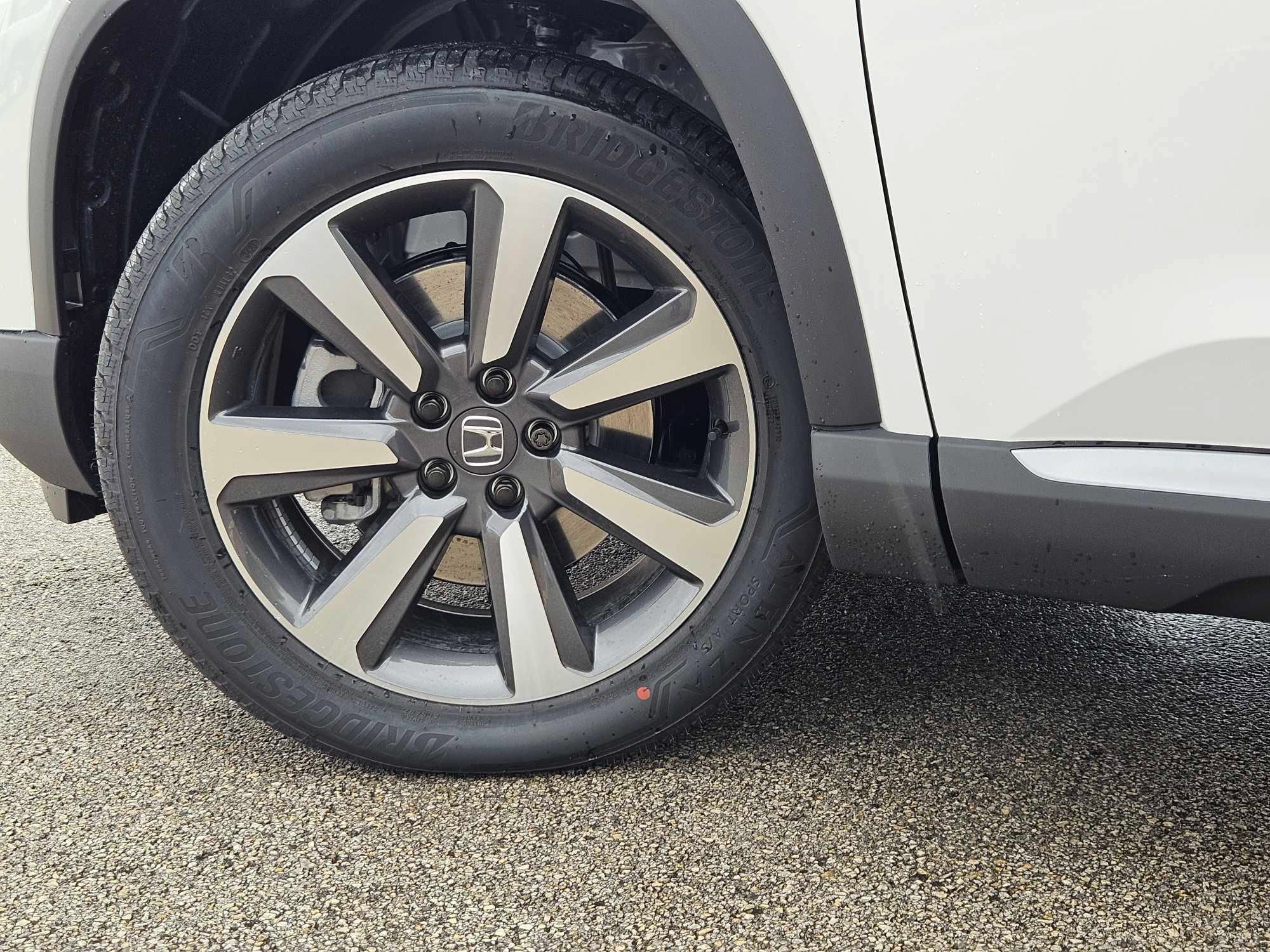 Used 2024 Honda Pilot Elite image 55
