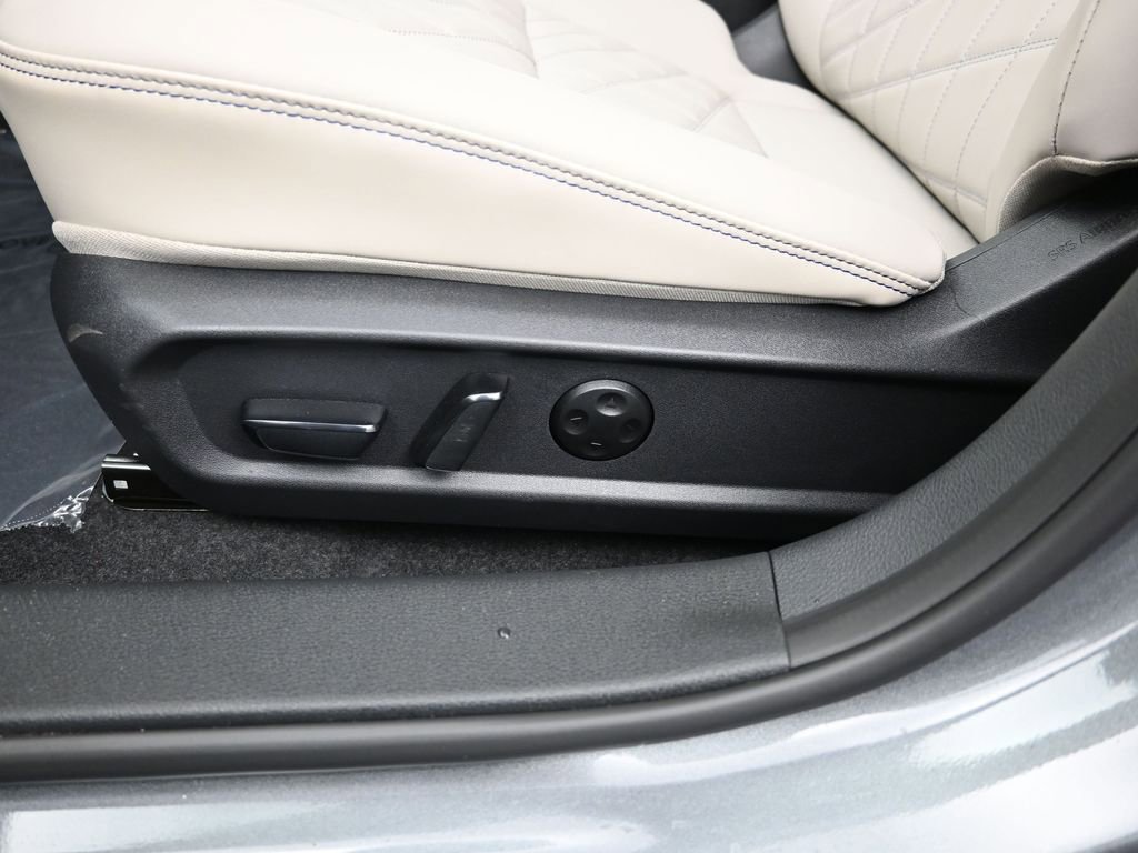 New 2026 Nissan Sentra SL w/ Floor Mat Package FWD image 11
