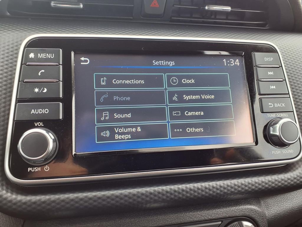 Certified 2025 Nissan Kicks Play S image 7