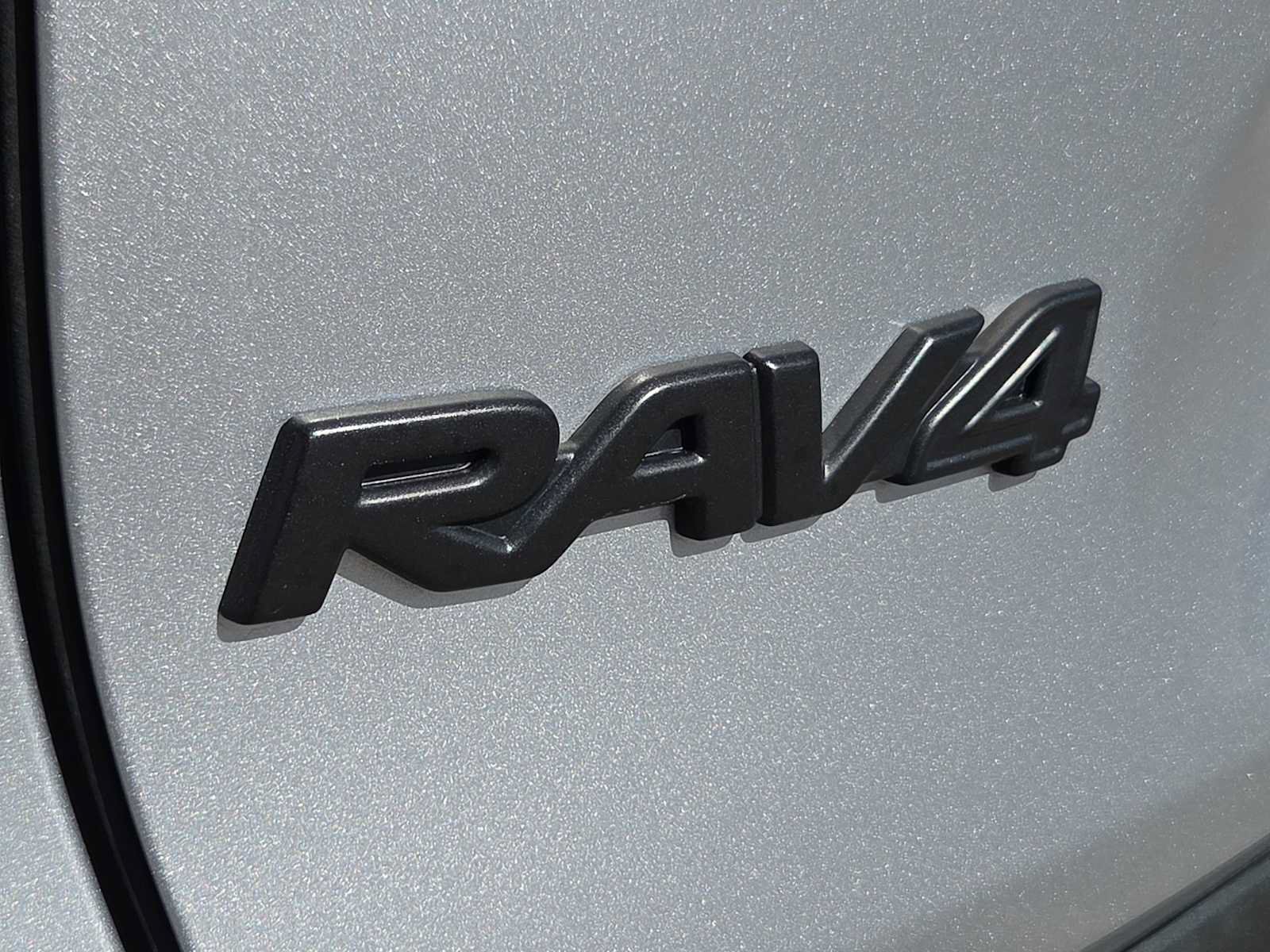 Certified 2025 Toyota RAV4 XLE w/ Convenience Package FWD image 10