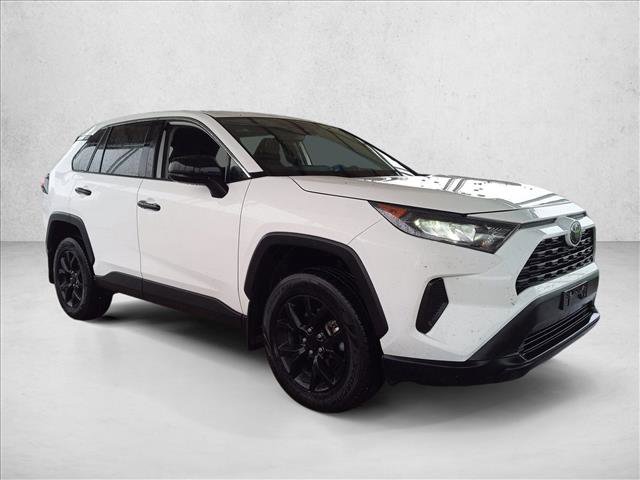 Used 2022 Toyota RAV4 LE FWD image 3