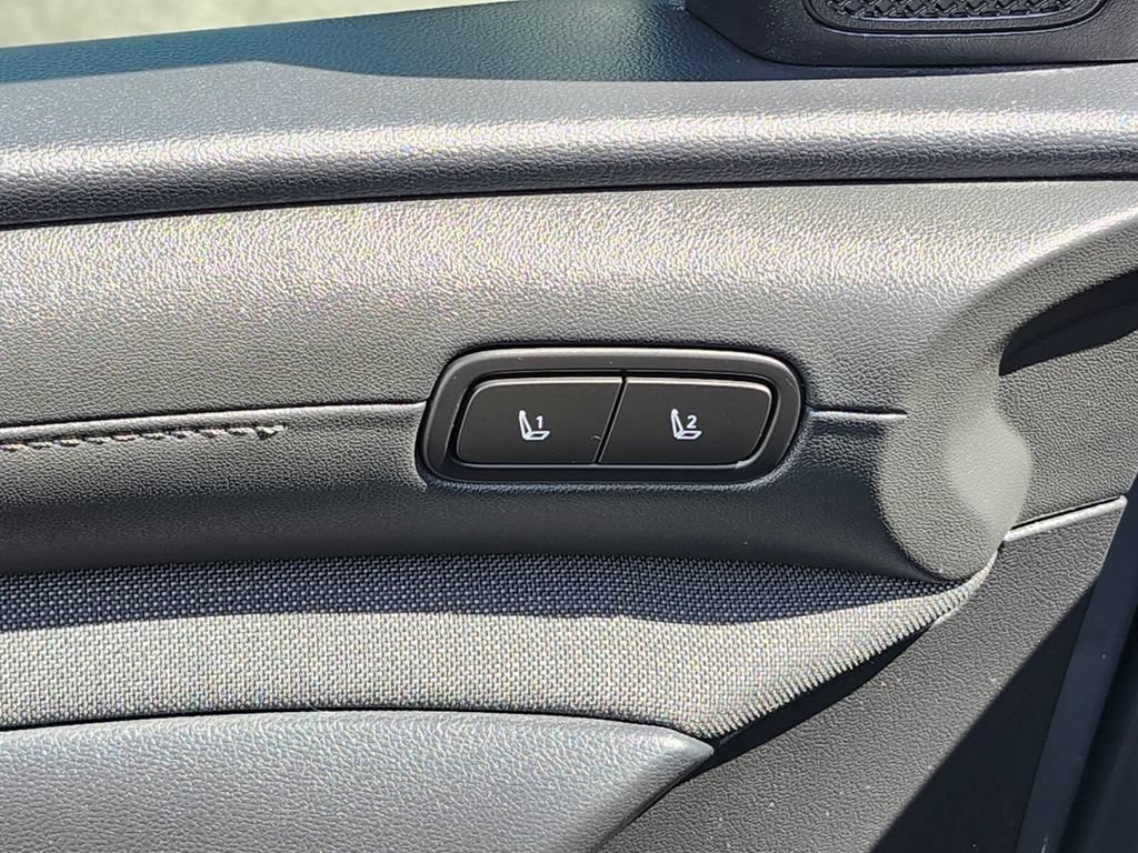 Used 2025 Hyundai Tucson Limited AWD/4WD image 19