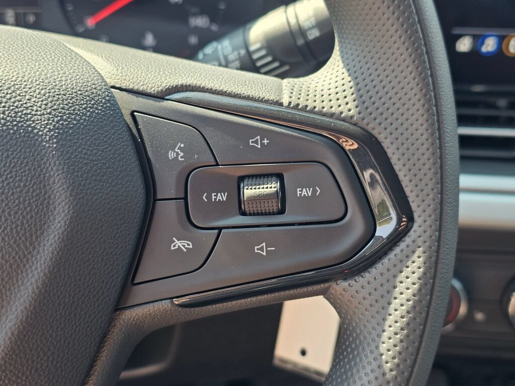 New 2026 Chevrolet Trax LS w/ LS Convenience Package FWD image 34