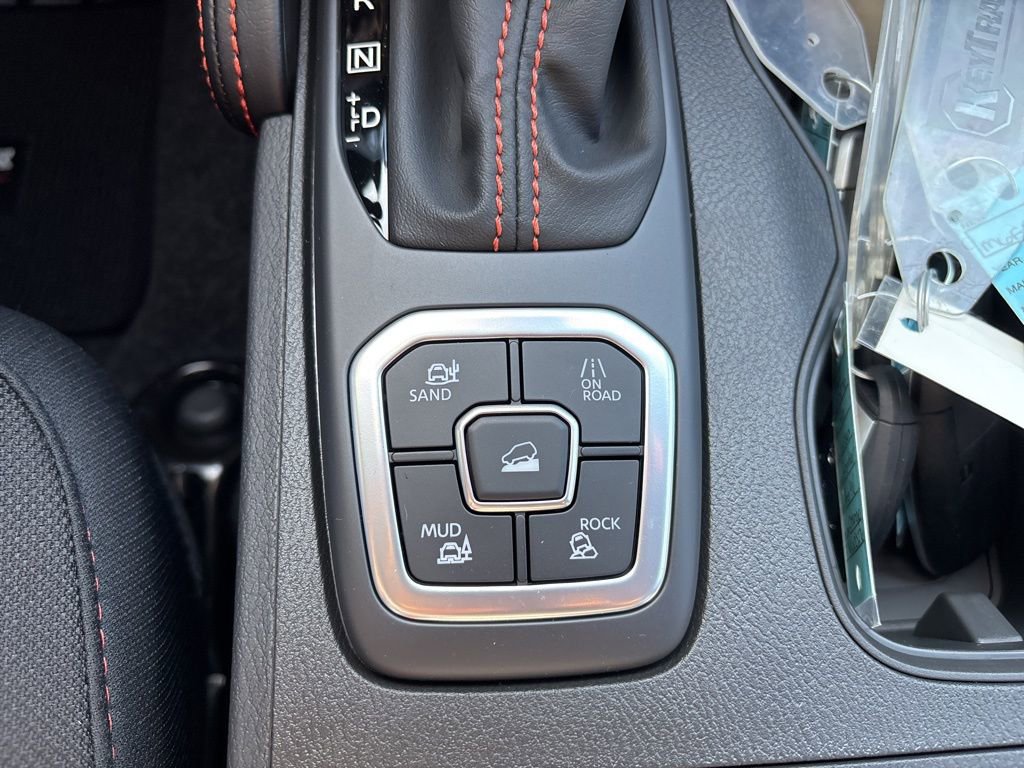 New 2026 Nissan Frontier PRO-4X w/ Pro-4x Convenience Package image 14