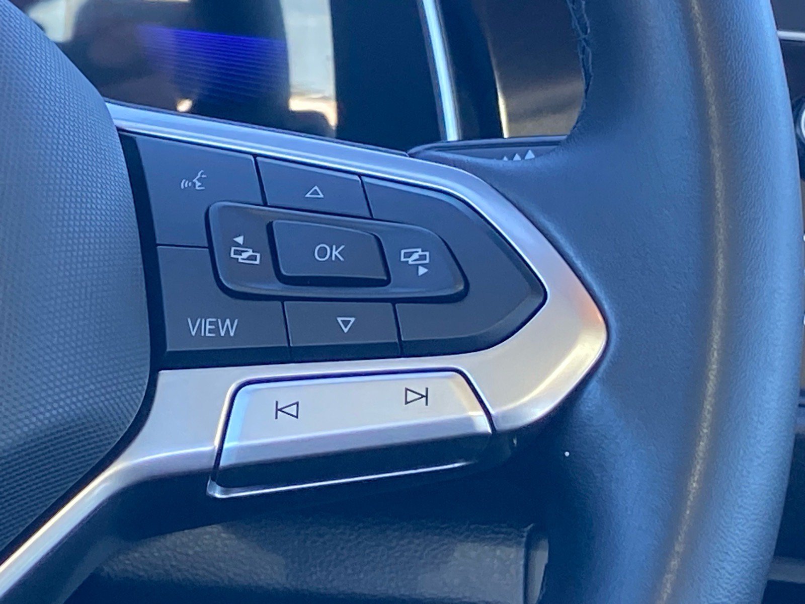 Certified 2023 Volkswagen Jetta SE FWD image 8