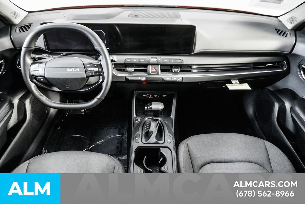 Used 2025 Kia K4 EX image 23