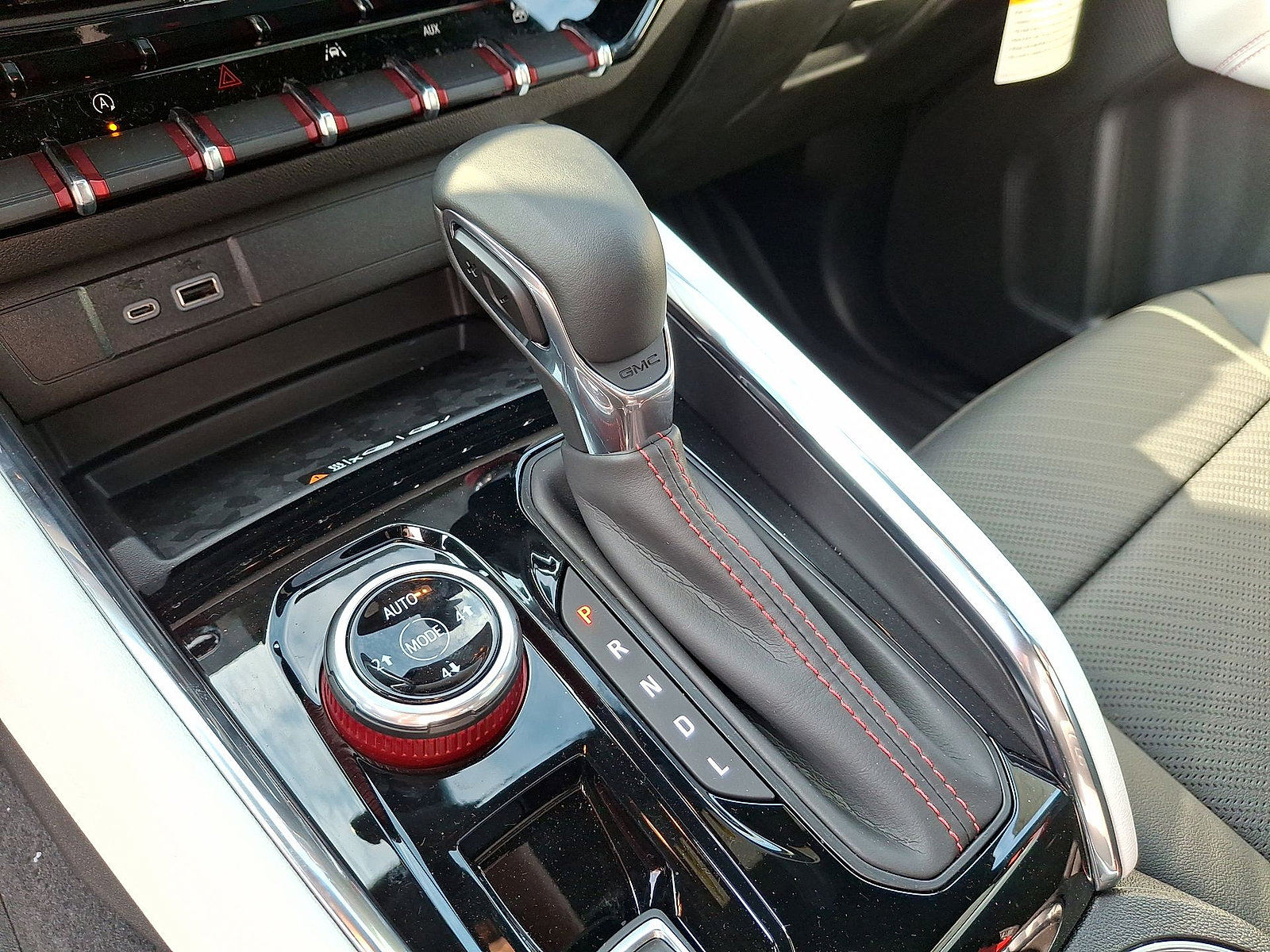 New 2025 GMC Canyon AT4 w/ AT4X AEV Edition AWD/4WD image 15
