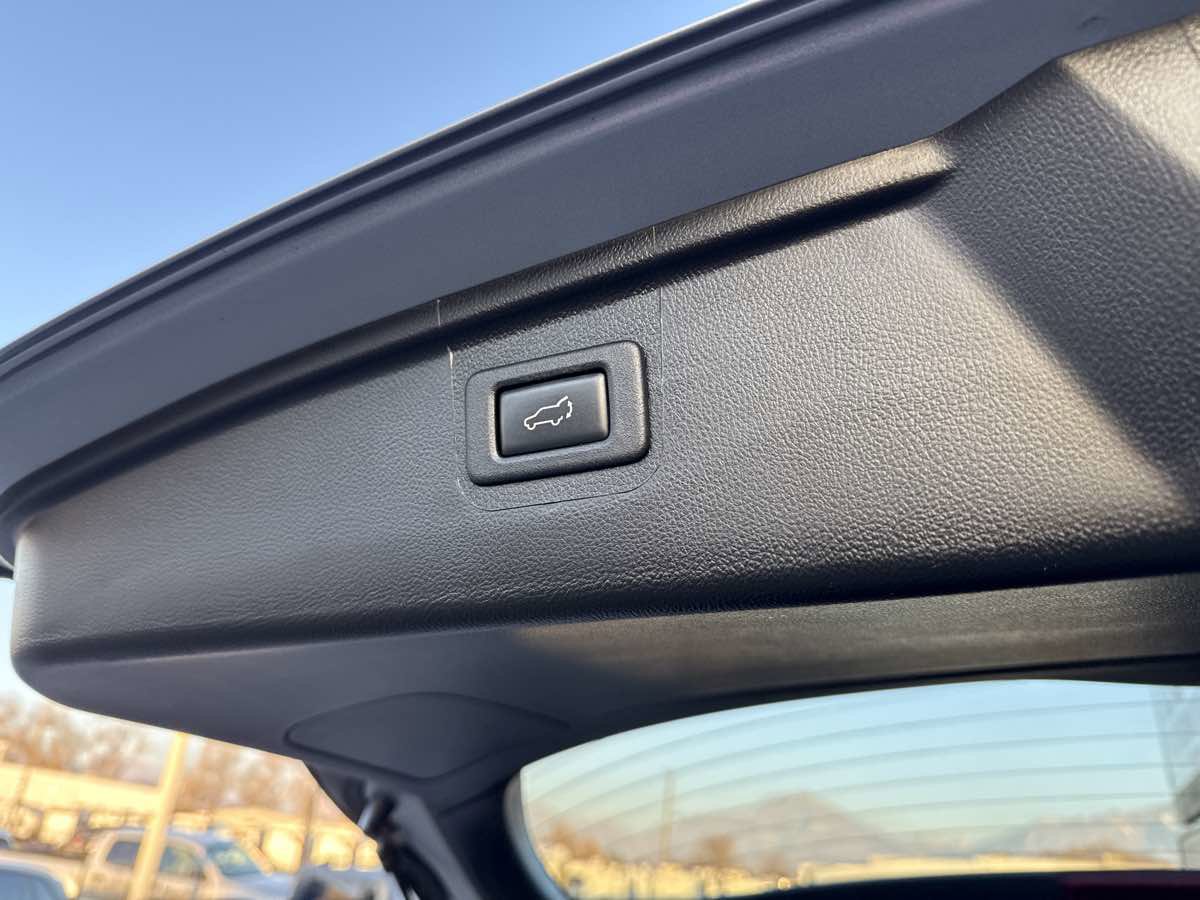 Used 2018 Subaru Outback 2.5i Limited image 19