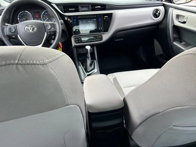 Used 2017 Toyota Corolla LE FWD image 7