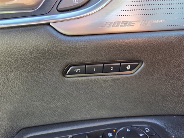 Used 2023 Cadillac XT6 Premium Luxury image 27