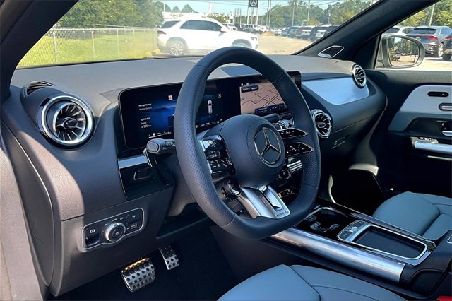 Used 2024 Mercedes-Benz GLA 35 AMG 4MATIC image 5