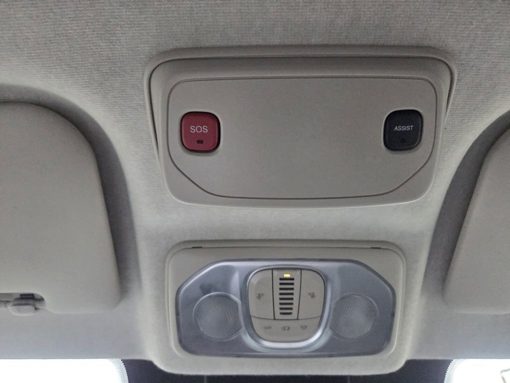 Used 2024 RAM ProMaster 2500 w/ Convenience Group FWD image 13
