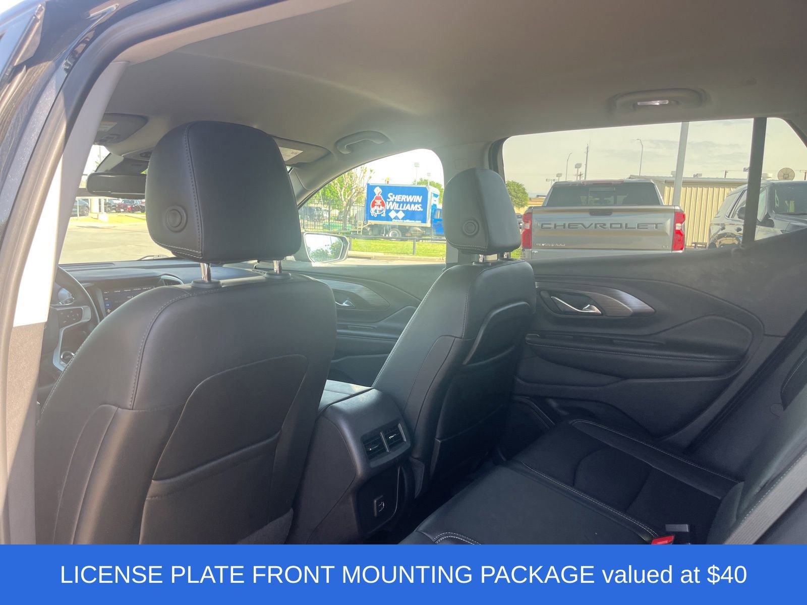 Used 2024 GMC Terrain SLT w/ Tech Package image 9