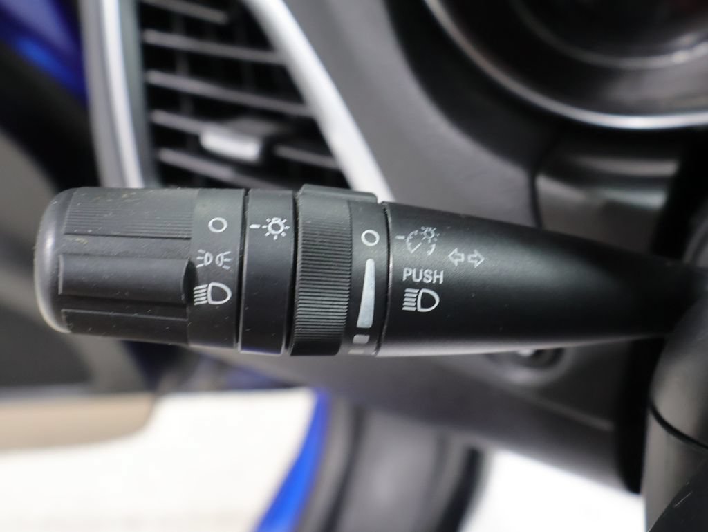 Used 2014 Dodge Avenger SE FWD image 31