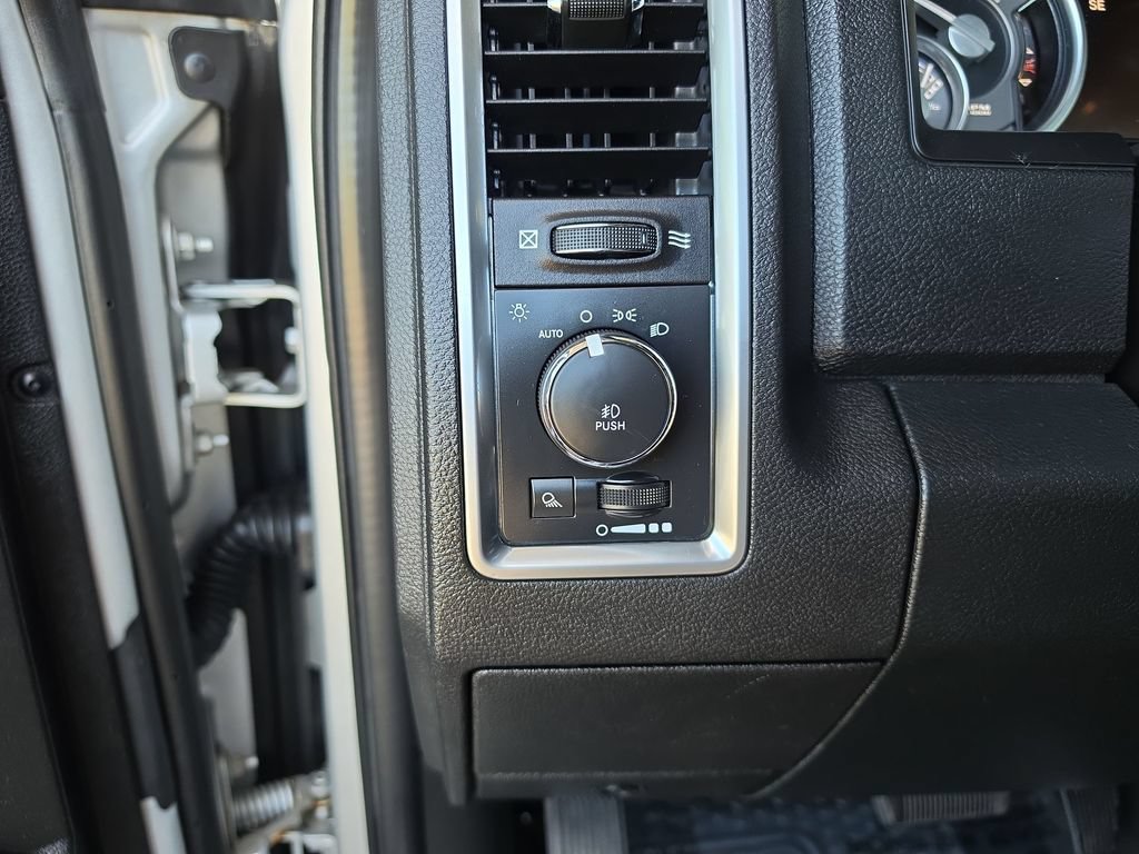 Used 2016 RAM 1500 Limited AWD/4WD image 20