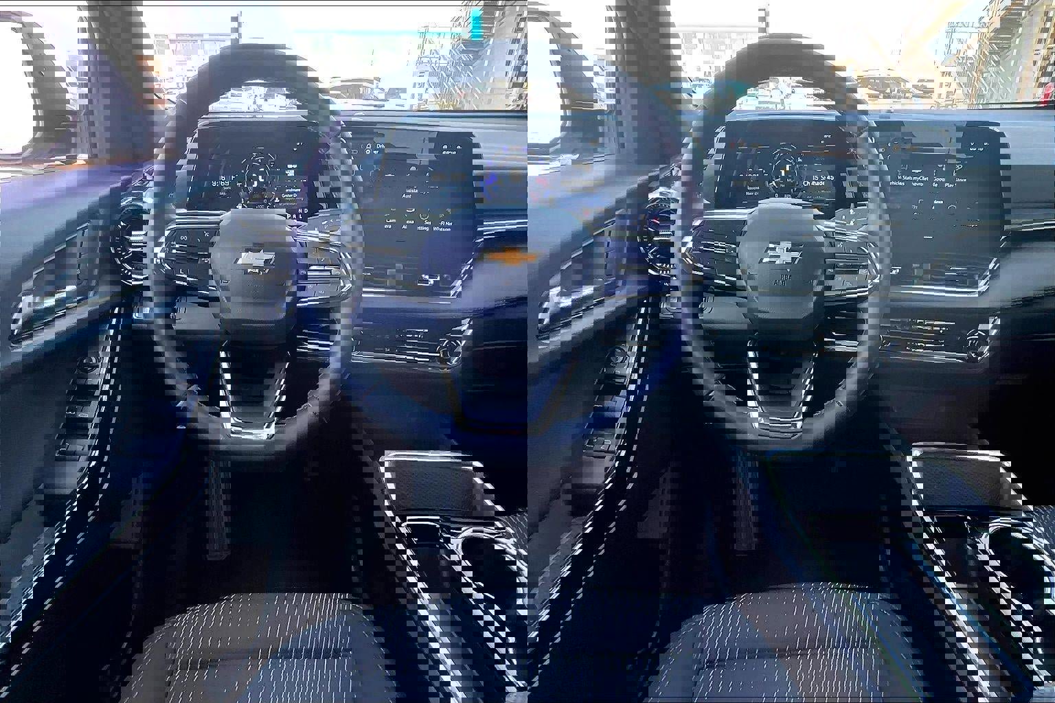 Used 2025 Chevrolet Equinox LT AWD/4WD image 5