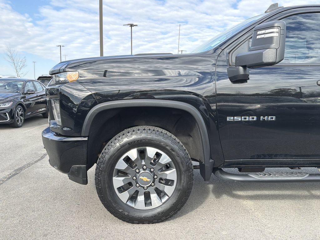 Used 2022 Chevrolet Silverado 2500 Custom w/ Custom Value Package image 9