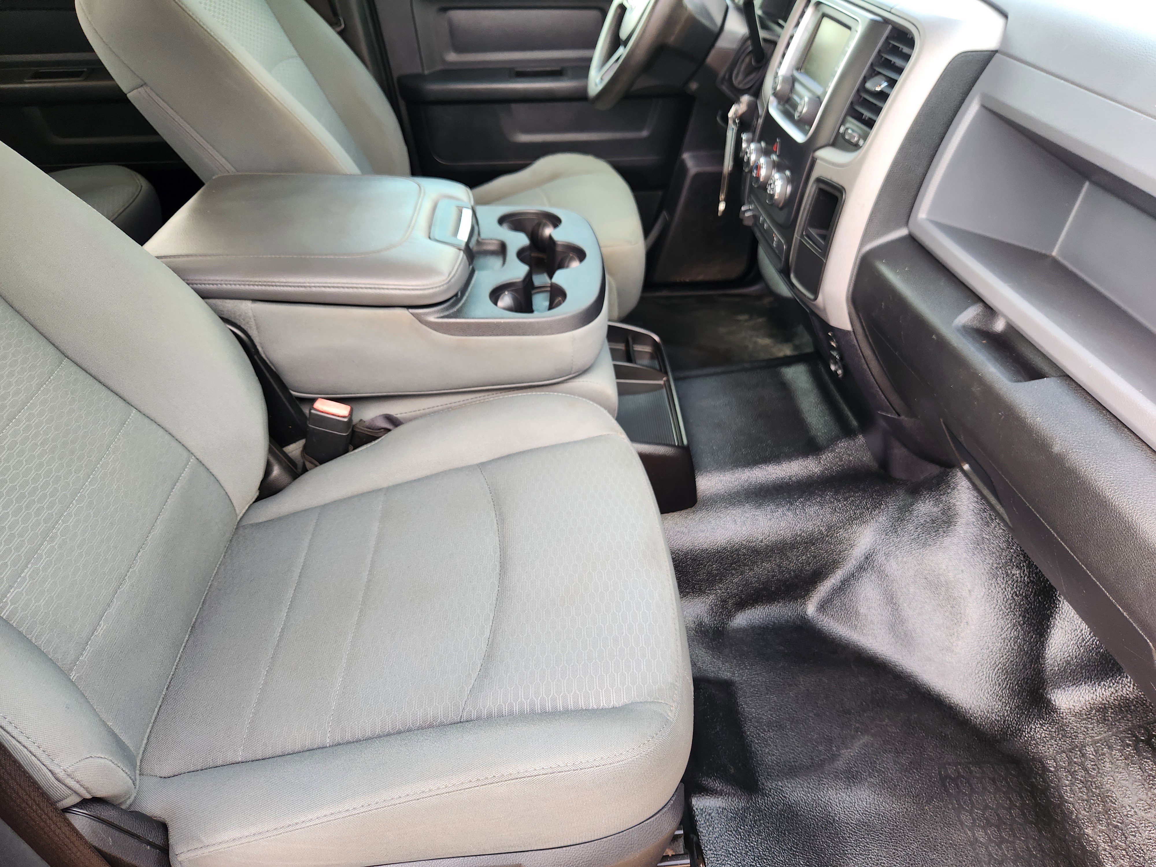 Used 2016 RAM 2500 Tradesman w/ Chrome Appearance Group image 9