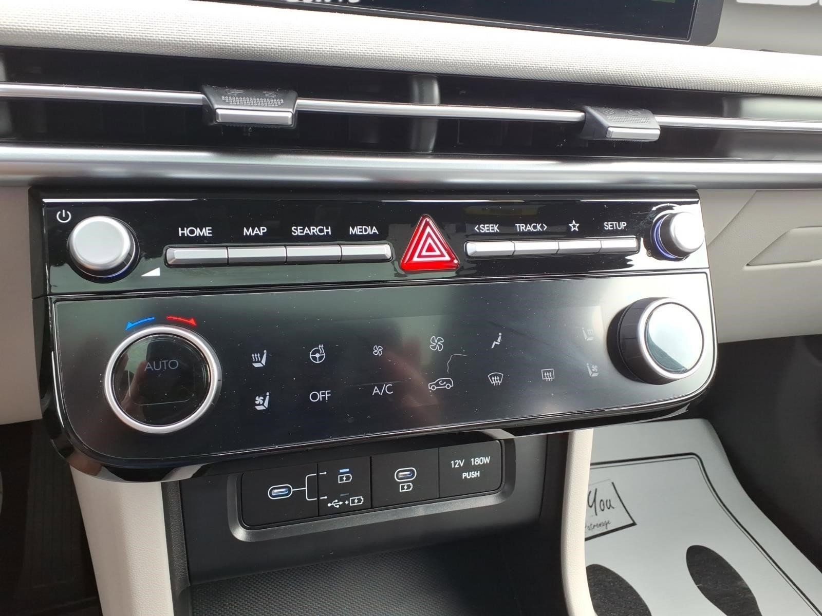 Used 2025 Hyundai Tucson Limited image 20