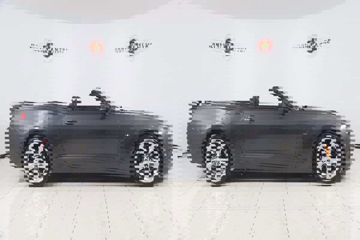 Used 2017 Chevrolet Camaro SS image 2