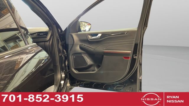 Used 2023 Ford Escape ST-Line Elite w/ Premium Technology Package AWD/4WD image 37