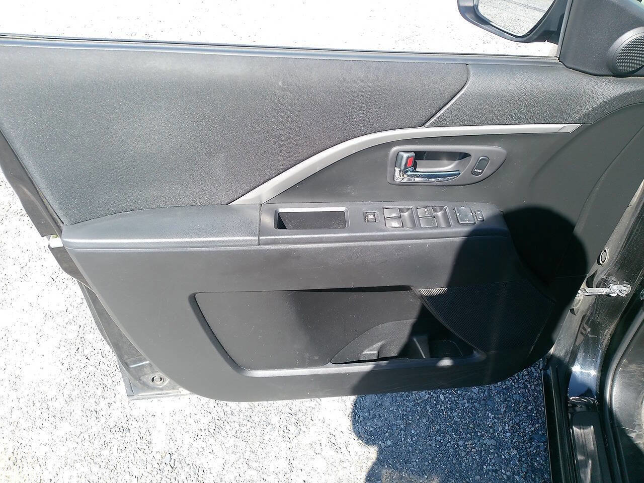 Used 2012 MAZDA MAZDA5 Sport FWD image 34