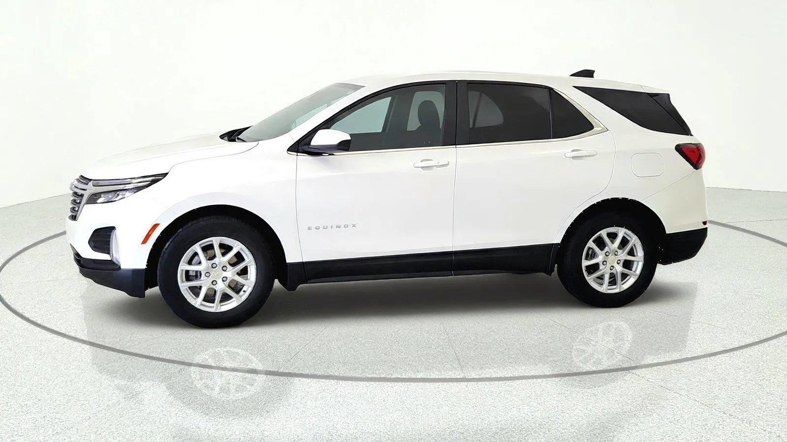 Used 2022 Chevrolet Equinox LT FWD image 3