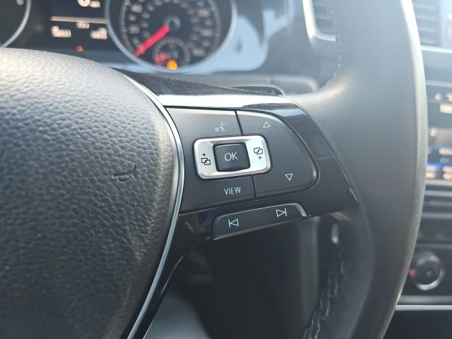 Used 2021 Volkswagen Golf 4-Door FWD image 23