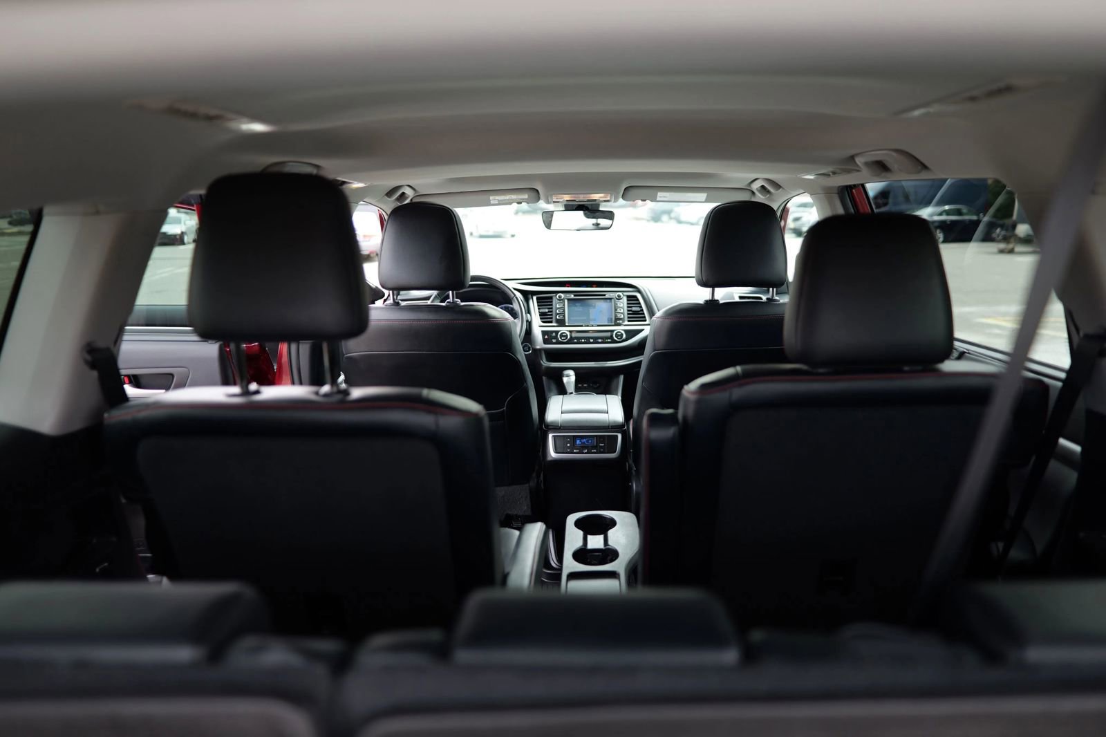 Used 2019 Toyota Highlander SE AWD/4WD image 30