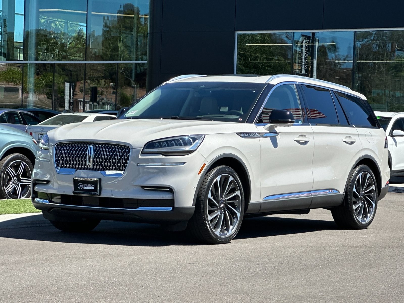 Used 2023 Lincoln Aviator Reserve w/ Equipment Group 201A RWD image 7
