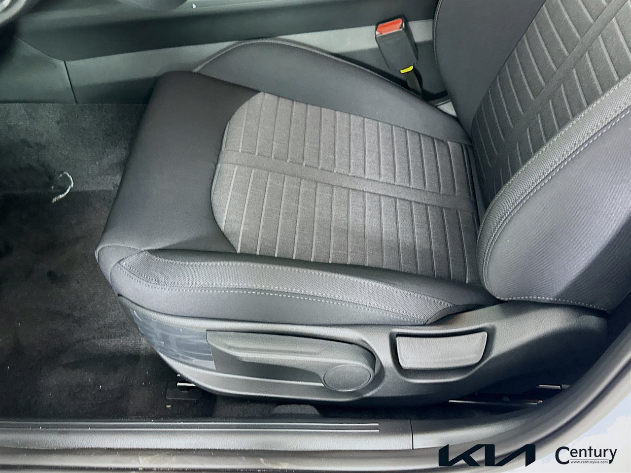 New 2026 Kia K5 LXS FWD image 16
