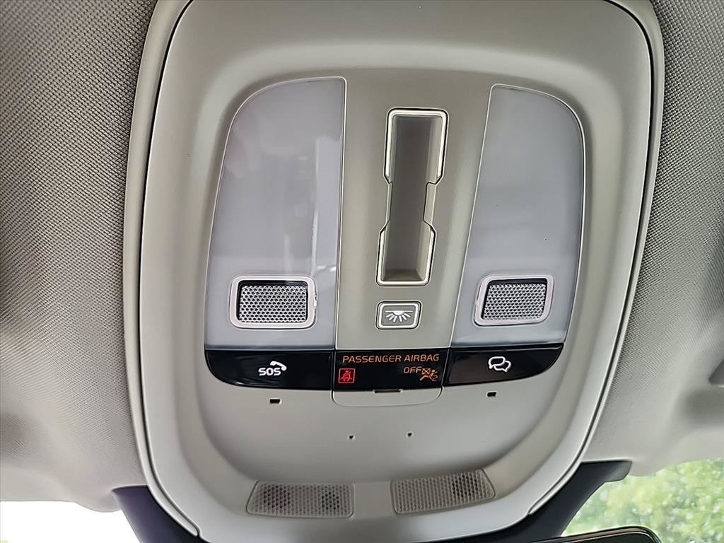 Certified 2025 Volvo XC90 B5 Core w/ Climate Package AWD/4WD image 24